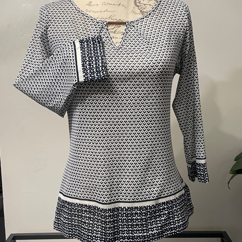 Elegant Black and White Patterned limited Women's Top